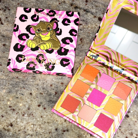 BNIB🦁Disney's The Lion King Revolution I Walk on the Wild Side Shadow Palette - Picture 1 of 8